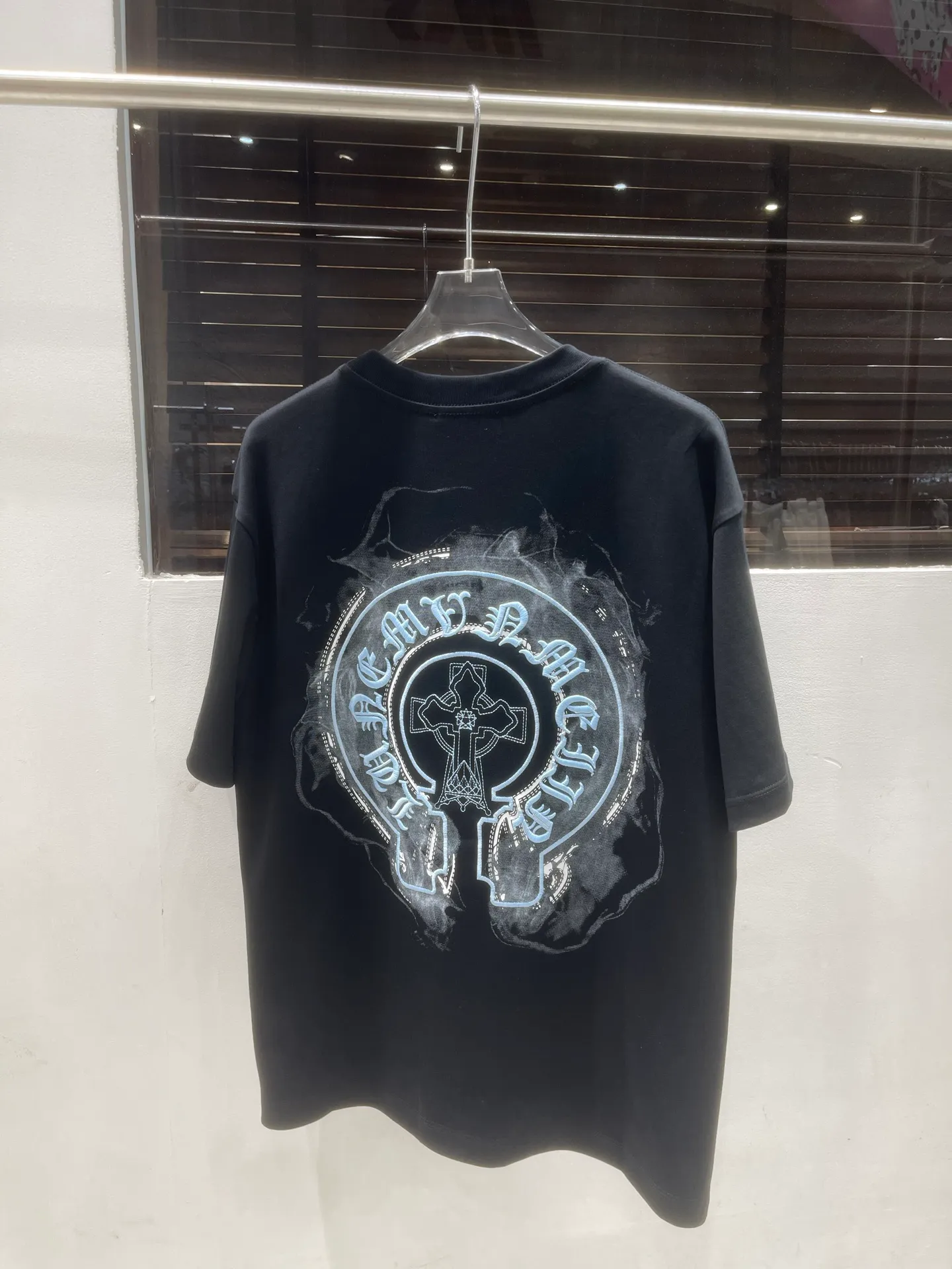 T ， ， 。 White（ + ） Black（ + ） 。 Same Style :White Black Sizes:M~3XL :6035